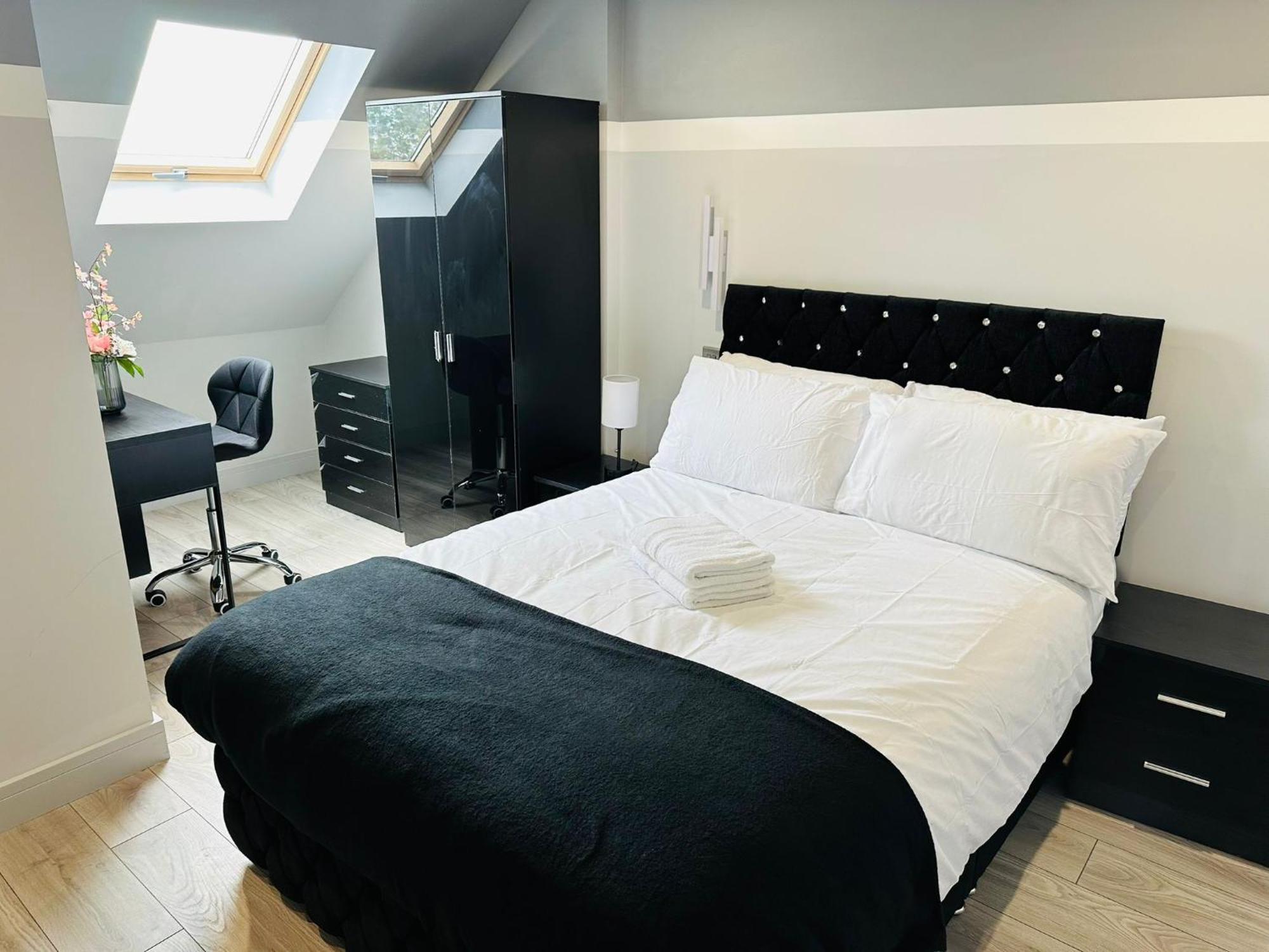 Guest house Letzi Private En-suite, Near Heathrow Airport T3 Hayes (Greater London)